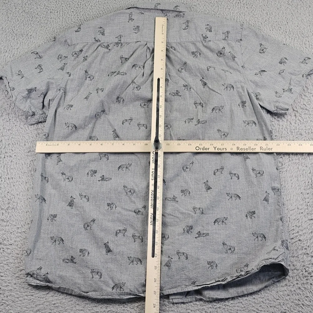 The North Face Shirt Mens Large Gray Animal Print Short Sleeve Button Up Outdoor